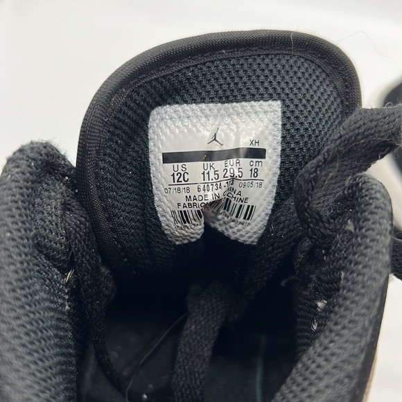 Youth 2018 Jordan 1 Mid PS Tuxedo 640734-113 - Picture 12 of 12